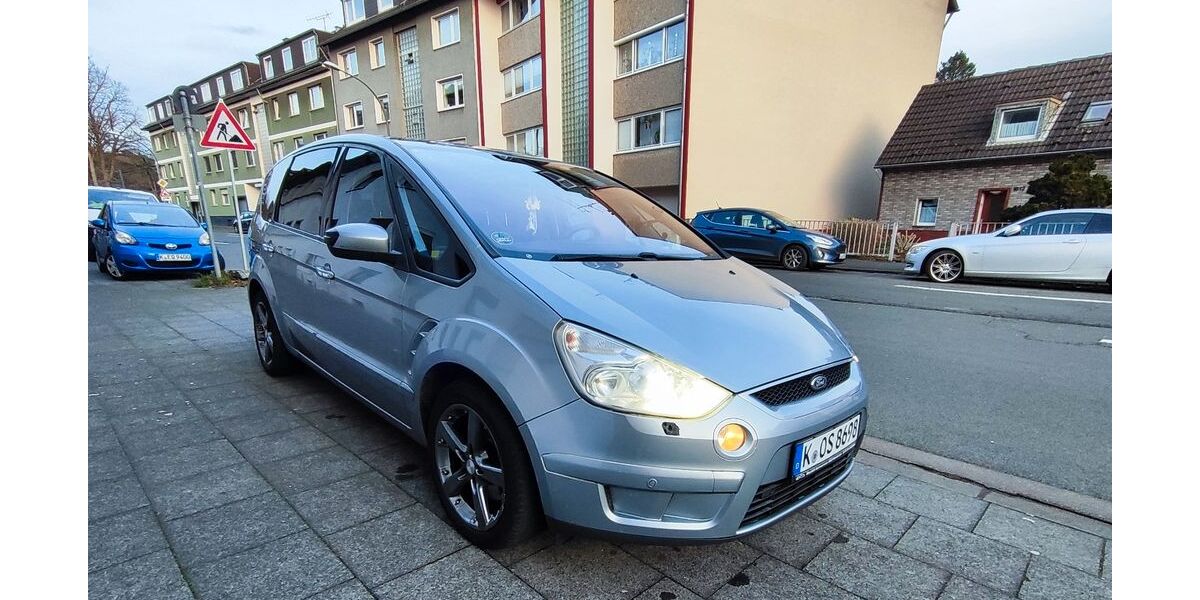 Ford S-Max 335.000 km 4.400 &euro; Köln 51069