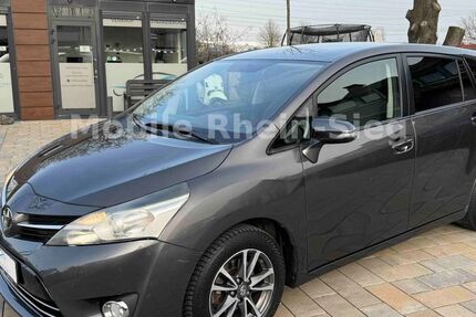 Toyota Verso 123.915 km 4.950 &euro; Bornheim 53332