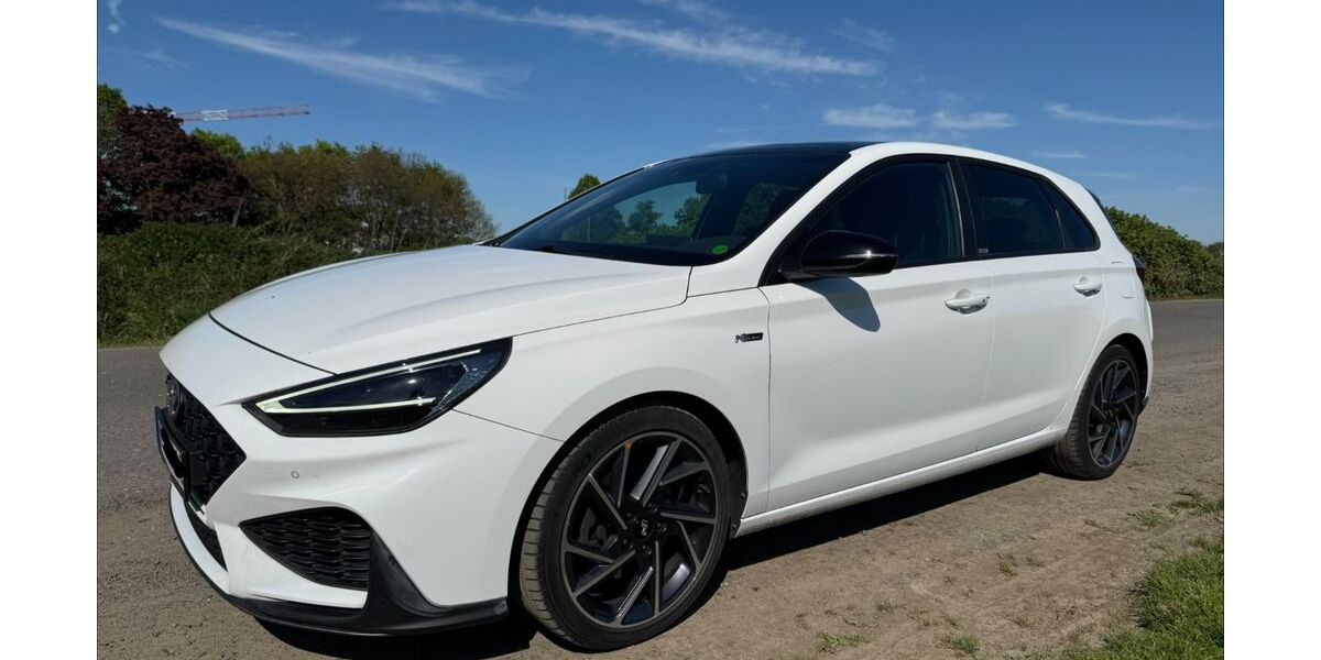 Hyundai i30 80.000 km 18.900 &euro; Brühl 50321