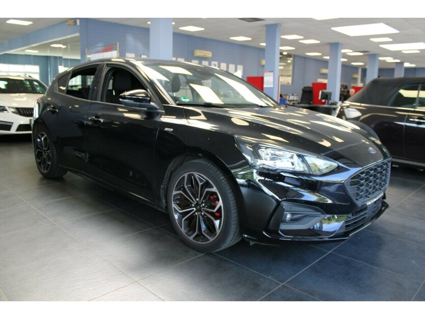 Ford Focus 1.5 EcoBoost Aut. STLine X 12.479 km 22.980 € Euskirchen 53881