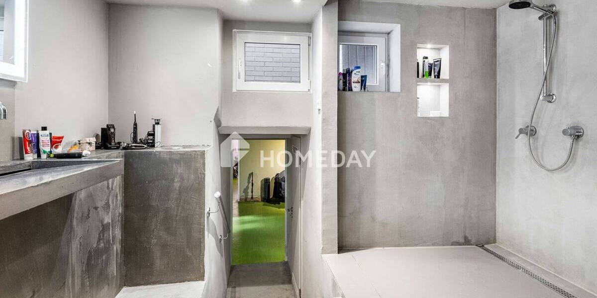 Mehrfamilienhaus, Wohnhaus Köln Niehl - 6 Zimmer, 695.000&euro; | Angebot:25684175