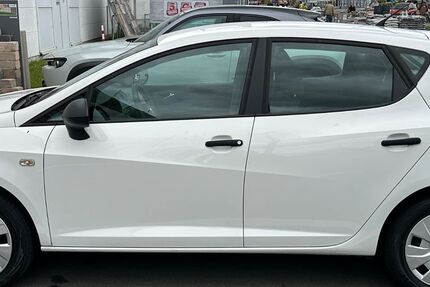 Seat Ibiza 98.000 km 6.100 € Köln 50678