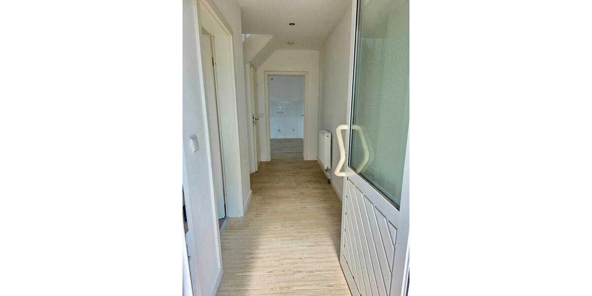 Doppelhaushälfte Köln Mülheim - 7 Zimmer, 145 m&sup2;, 2.400&euro; | Angebot:25157905