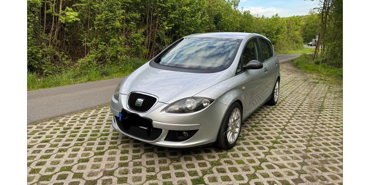 Seat Altea 189.700 km 2.400 &euro; Hilden 40724