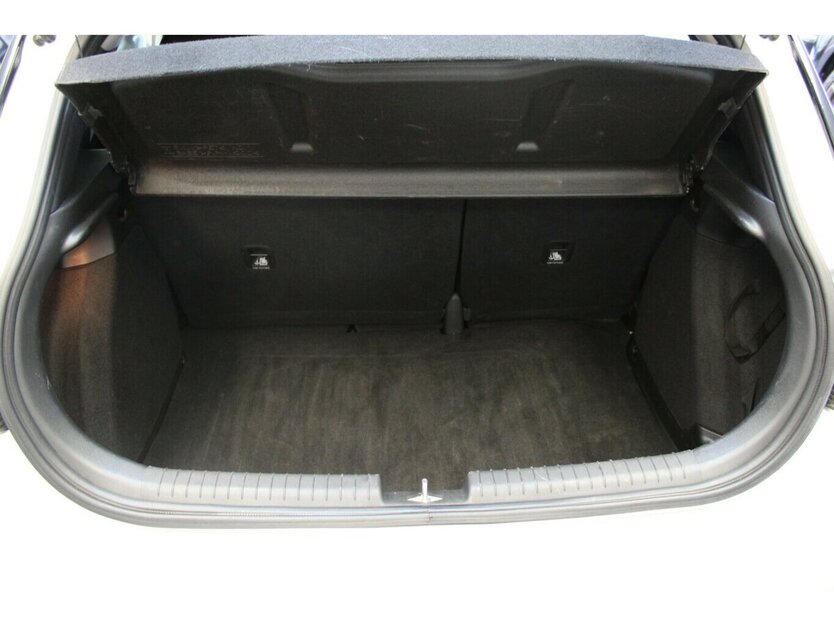 Hyundai i20 1.2 Classic 98.650 km 7.980 € Euskirchen 53881