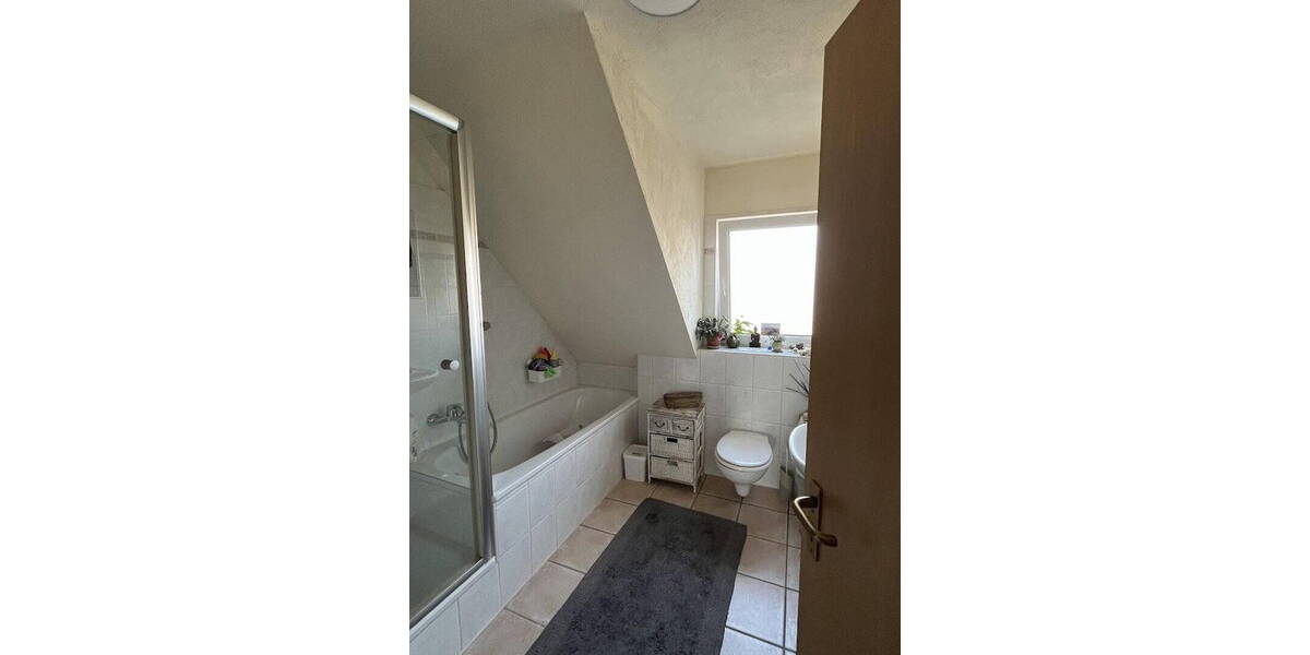 Reihenmittelhaus Solingen Wald - 4 Zimmer, 104 m&sup2;, 479.000&euro; | Angebot:26318937