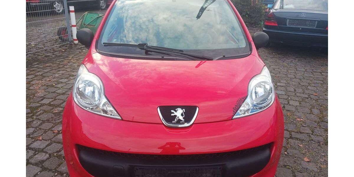 Peugeot 107 58.000 km 2.450 € Bonn 53177