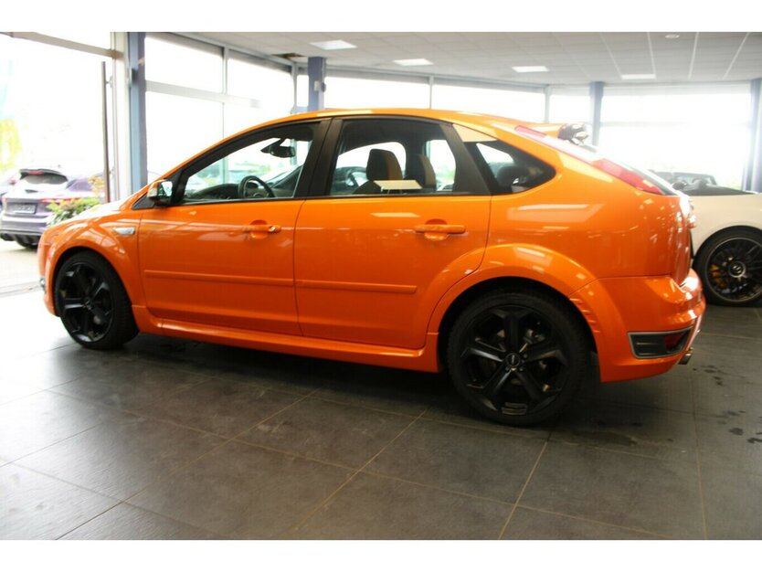 Ford Focus 2.5 MK2 ST - Recaro - SHZ -Navi - 96.133 km 12.980 € Euskirchen 53881