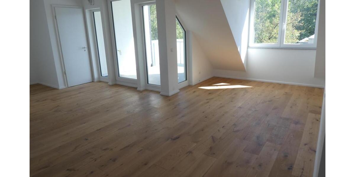 Neue Dachgeschosswohnung mit Flair im Energiesparhaus mit moderner Heiztechnik in Bonn - Dachgeschoßwohnung Bonn Dransdorf | Angebot:24049014