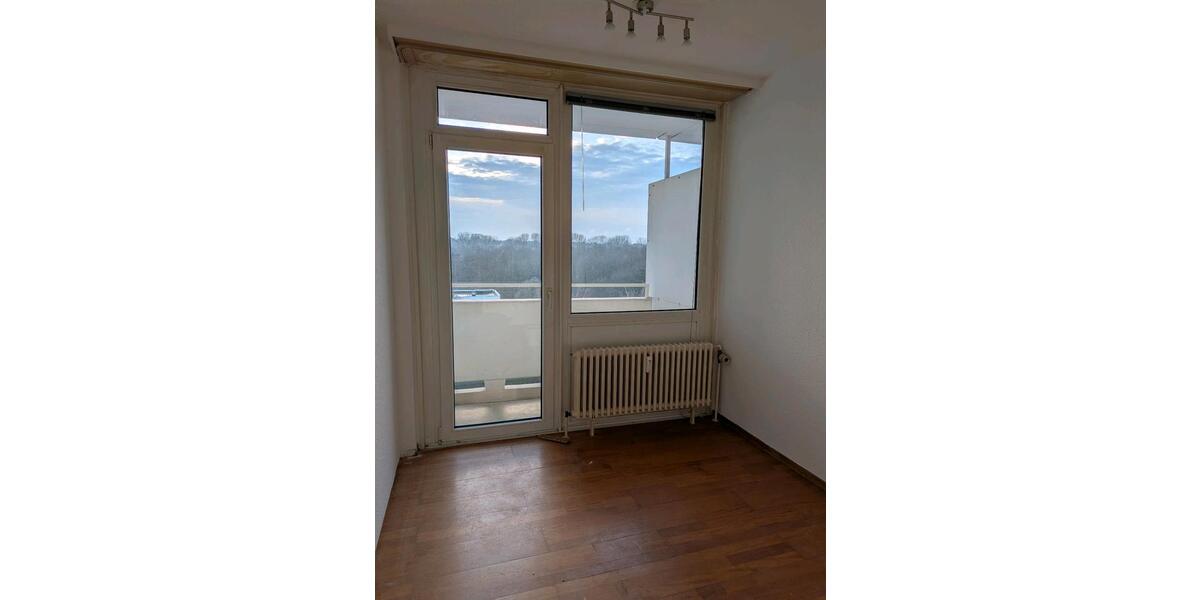 3ZiKüBadWC_Balkon_Loggia_Keller_1.200 kalt_Kôln Poll 3 zimmer