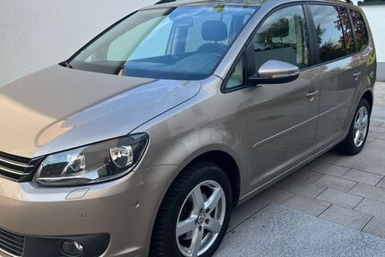 VW Touran 150.000 km 8.290 &euro; Troisdorf (Nähe Köln/Bonn) 53844