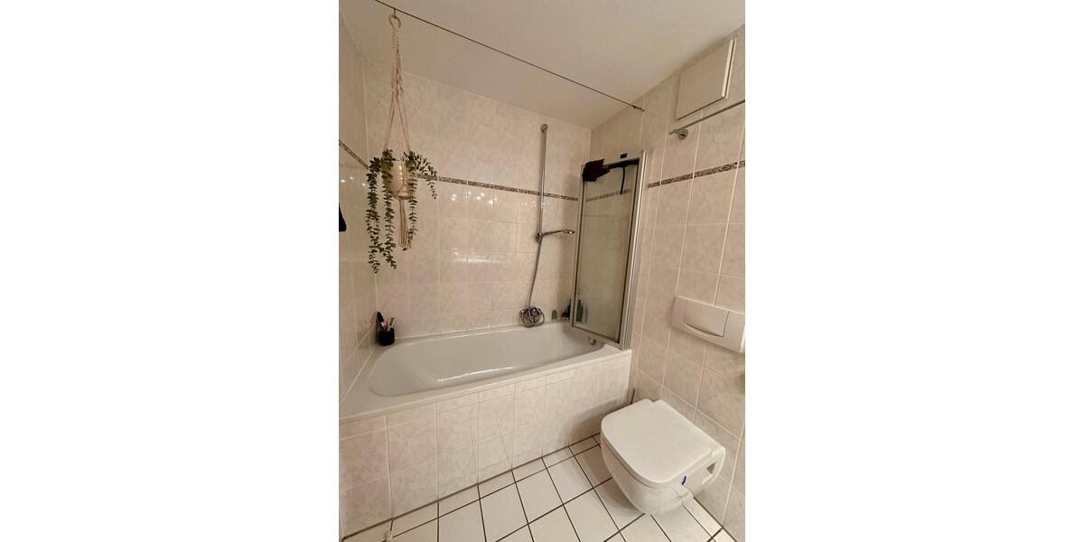 Etagenwohnung Bonn Dottendorf - 2 Zimmer, 65 m&sup2;, 1.300&euro; | Angebot:26399127
