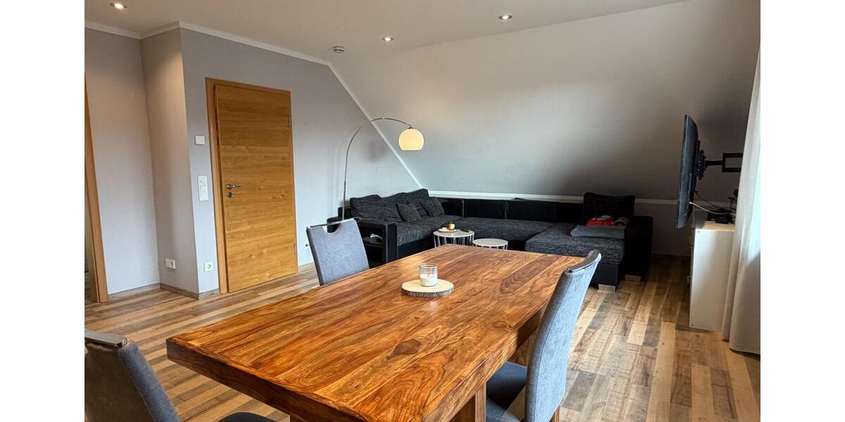 Dachgeschoßwohnung Neunkirchen-Seelscheid Seelscheid - 2 Zimmer, 80 m&sup2;, 900&euro; | Angebot:25330941