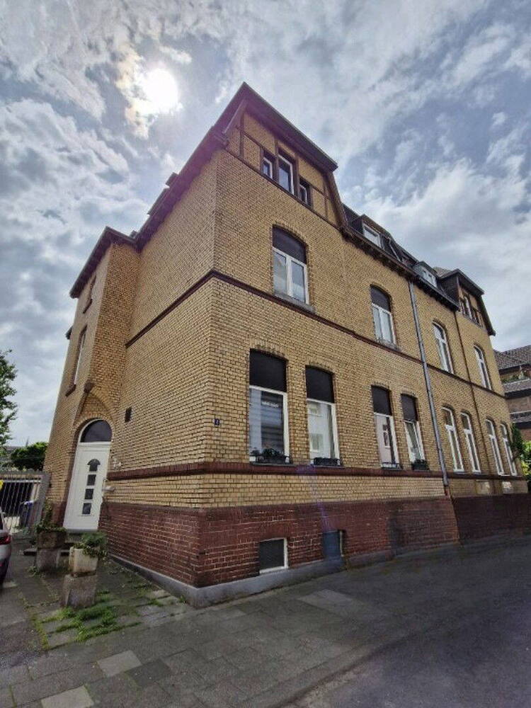 Investitionsobjekt in Bestlage - Teilvermietetes 5-Parteienhaus in Köln-Bayenthal