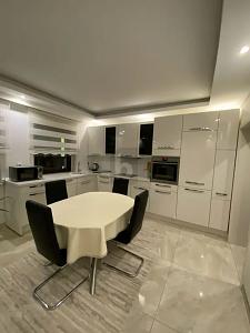 WOHNEN & VERMIETEN MIT GARTEN UND POOL - Mehrfamilienhaus, Wohnhaus Köln Porz | Angebot:26872766