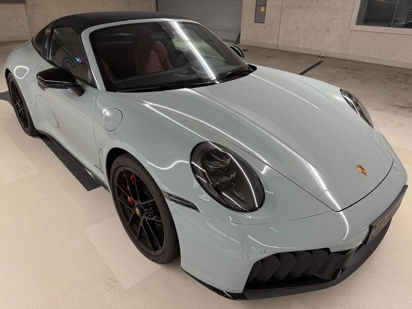 Porsche 992 4.000 km 214.081 € Düsseldorf 40211