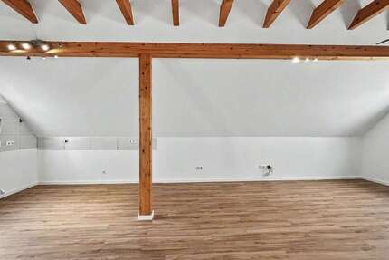 Haus Köln Mülheim - 4 Zimmer, 150 m&sup2;, 1.500&euro; | Angebot:26274775