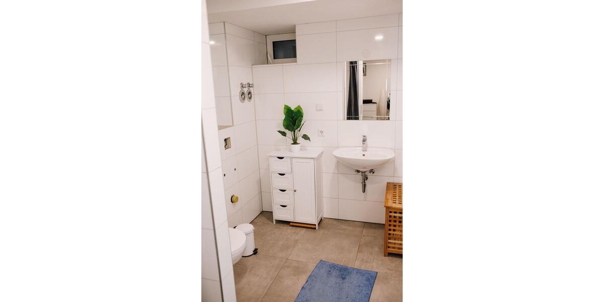 Etagenwohnung Langenfeld (Rheinland) - 1 Zimmer, 40 m&sup2;, 480&euro; | Angebot:27629189