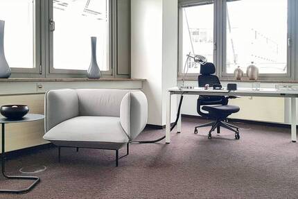 Voll ausgestatteter privater Büroraum für Sie und Ihr Team in Regus Neumarkt Galerie zimmer