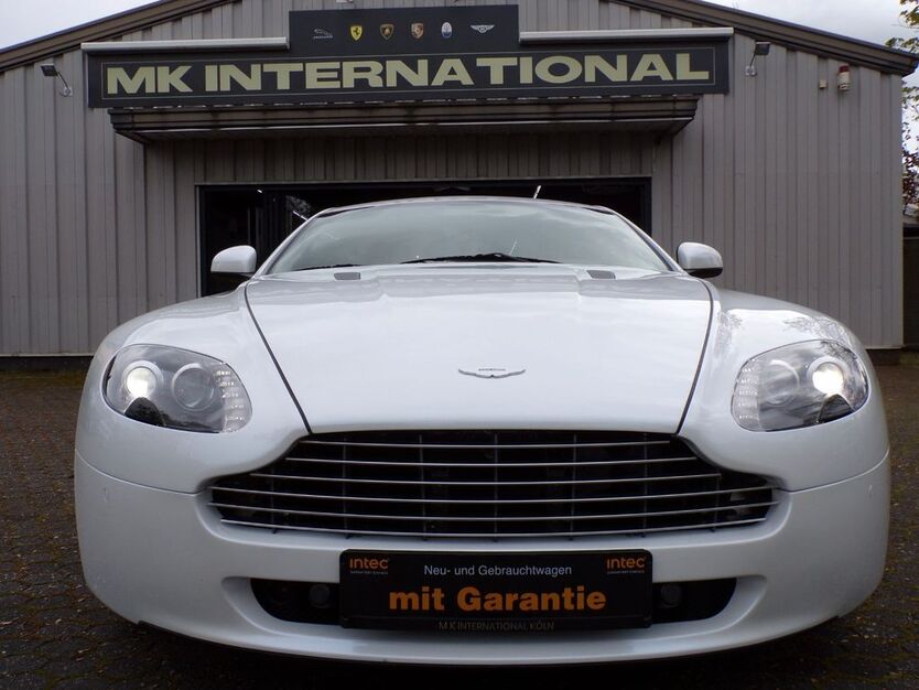 Aston Martin V8 Vantage 52.900 km 53.900 € Köln 51069