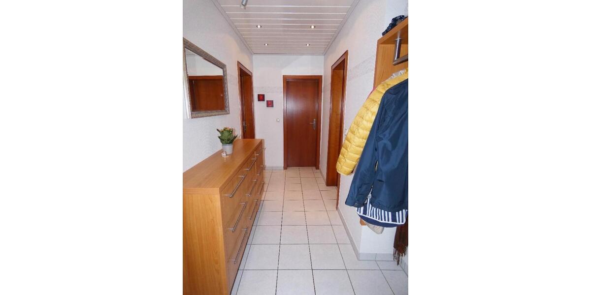Dachgeschoßwohnung Leverkusen Bürrig - 3 Zimmer, 68 m&sup2;, 890&euro; | Angebot:27554970