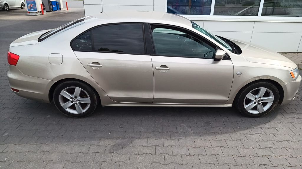 VW Jetta 155.000 km 4.999 &euro; Bonn 53111