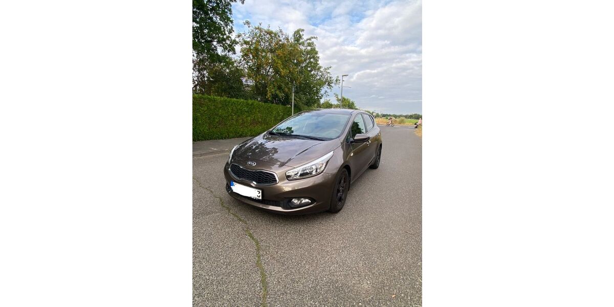 Kia ceed / Ceed 119.000 km 6.750 &euro; Köln 50859