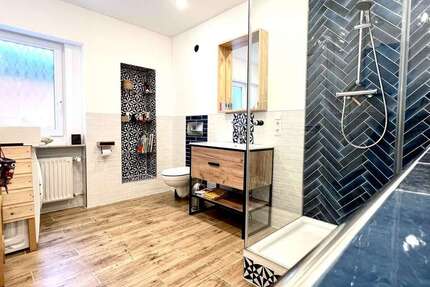 Haus Bonn Beuel-Mitte - 5.5 Zimmer, 103 m&sup2;, 549.000&euro; | Angebot:25354618