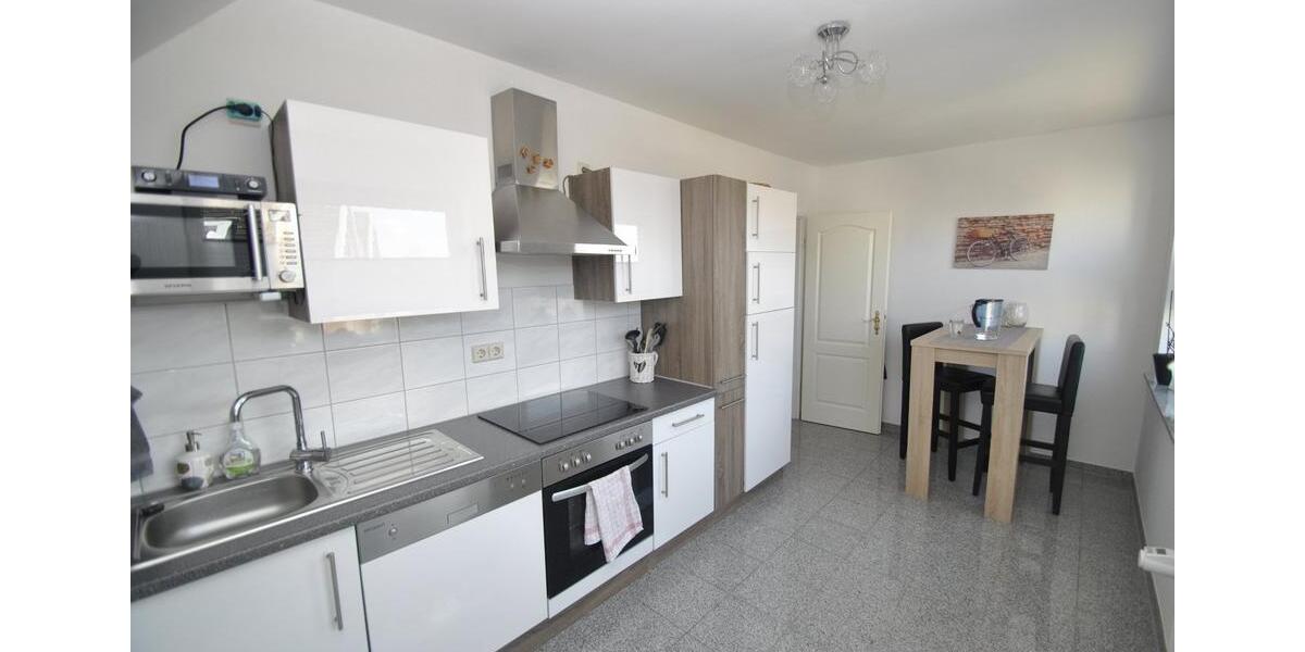 Dachgeschoßwohnung Niederkassel - 2 Zimmer, 63 m&sup2;, 239.000&euro; | Angebot:26056558