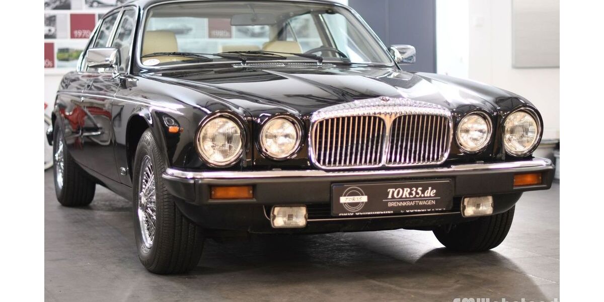 Jaguar Daimler 94.234 km 26.900 &euro; Köln 50823