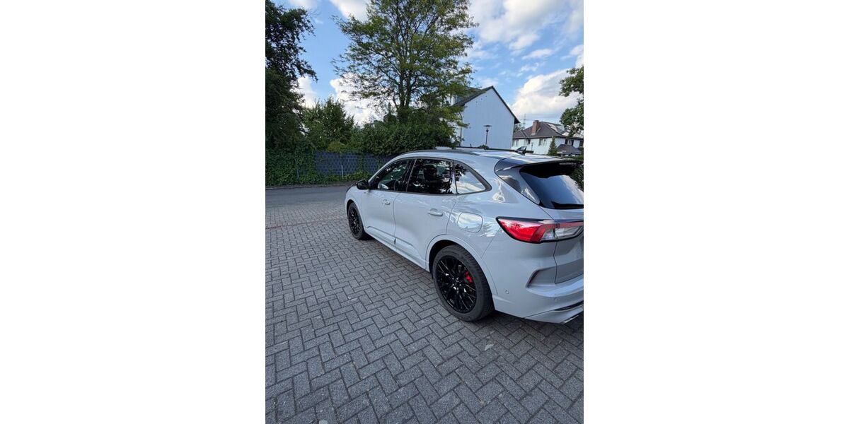 Ford Kuga 57.100 km 29.500 &euro; Köln 51109