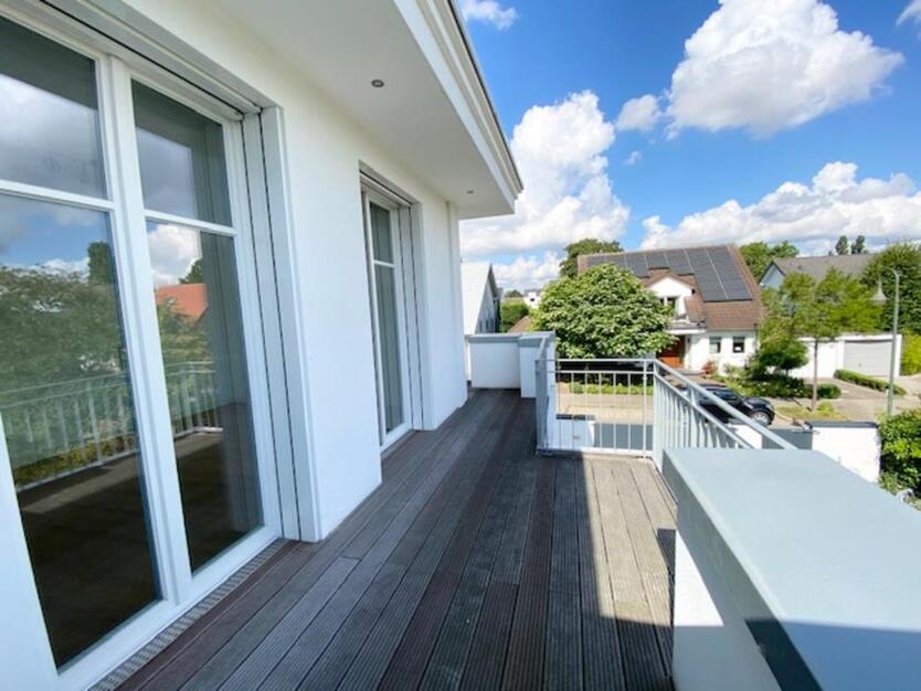 HAUS WITTLAER - KAMIN - OFFENE EINBAUKÜCHE - PARKETT - GARTEN - HOHE DECKEN - FEINPUTZ zimmer