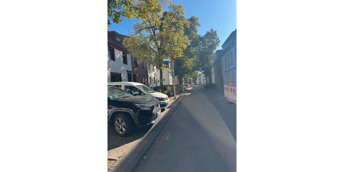 Doppelhaushälfte Siegburg - 7 Zimmer, 180 m&sup2;, 1.600&euro; | Angebot:25237395