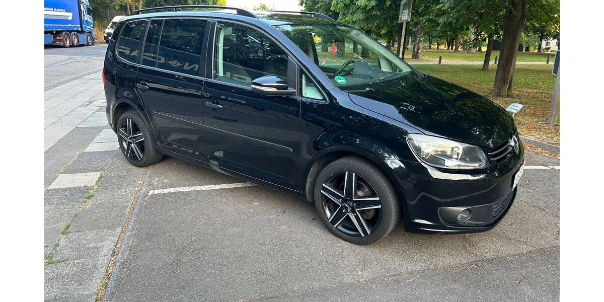 VW Touran 282.400 km 4.500 &euro; Kerpen 50169