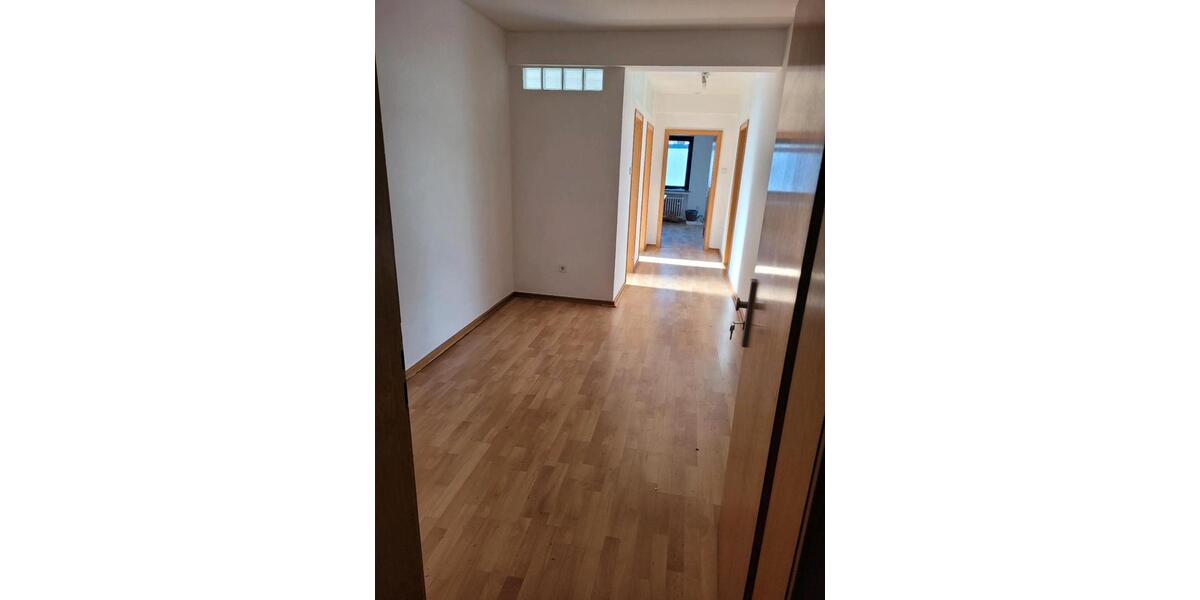 Erdgeschoßwohnung Solingen Aufderhöhe - 3 Zimmer, 87 m&sup2;, 1.000&euro; | Angebot:25333157