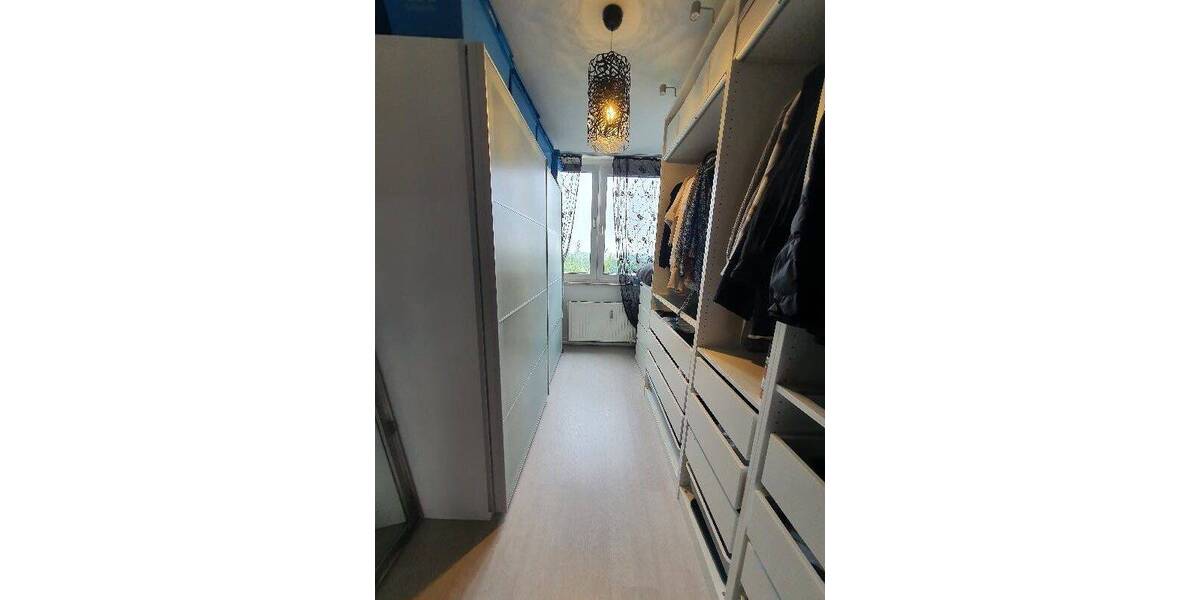 Etagenwohnung Niederkassel Lülsdorf - 3 Zimmer, 73 m&sup2;, 90.000&euro; | Angebot:26204805