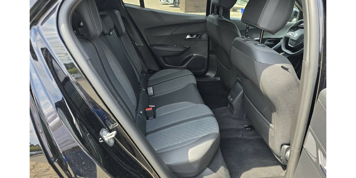 Peugeot 2008 Allure Allwetter|360°|Navi|ACC| 14.126 km 18.775 &euro; Wermelskirchen 42929