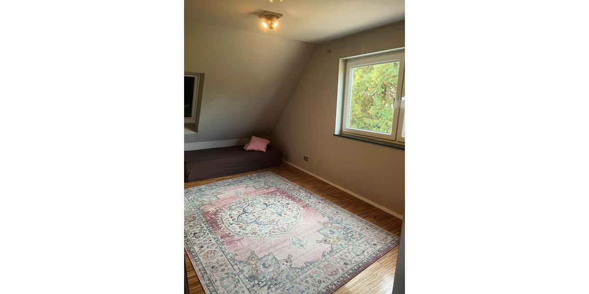 Doppelhaushälfte Hennef (Sieg) - 5 Zimmer, 130 m&sup2;, 1.800&euro; | Angebot:27614844