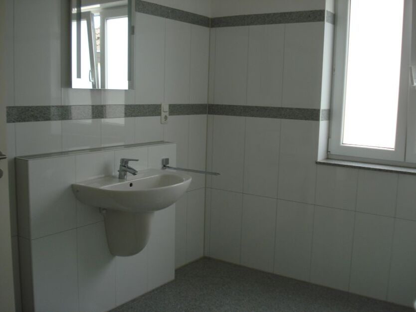 Bornheim - Brenig schöne 3-Zimmerwohnung mit Balkon ab 01.11.2025 oder nach Vereinbarung 3 zimmer