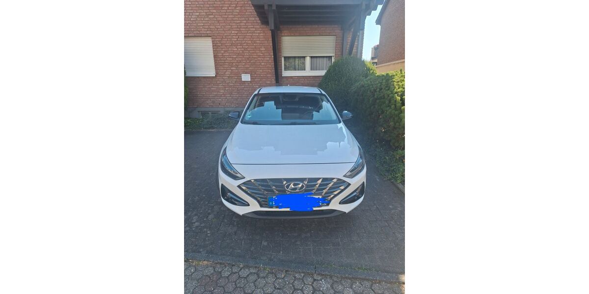 Hyundai i30 99.850 km 12.600 &euro; Köln 50997