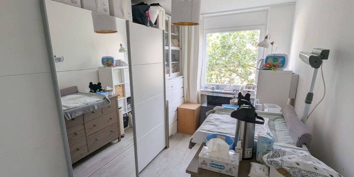 Etagenwohnung Köln Bayenthal - 4 Zimmer, 103 m&sup2;, 1.600&euro; | Angebot:26858790