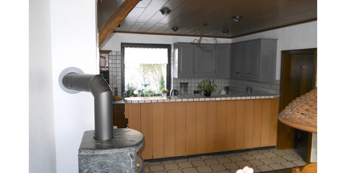 SG, freist. EFH, 5 Zi., 160m² Wfl., 747 GrSt., 2x Doppel-Grg.+CP, Keller, Terr. Stellpl. 5 zimmer