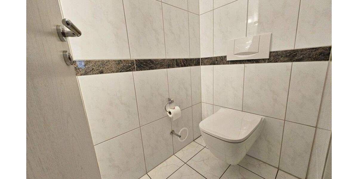 Etagenwohnung Solingen Ohligs-Aufderhöhe - 3 Zimmer, 117 m&sup2;, 1.400&euro; | Angebot:25702959