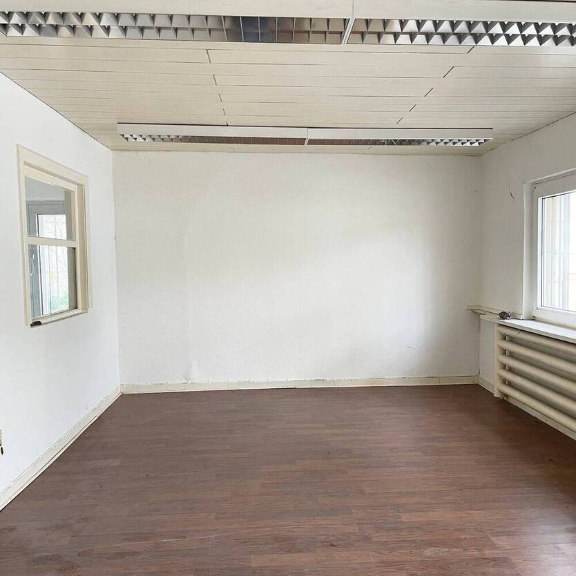 HalleKreativfläche mit Büro und Lagerkeller, Hintergebäude, LieferzufahrtTor, provisionsfrei