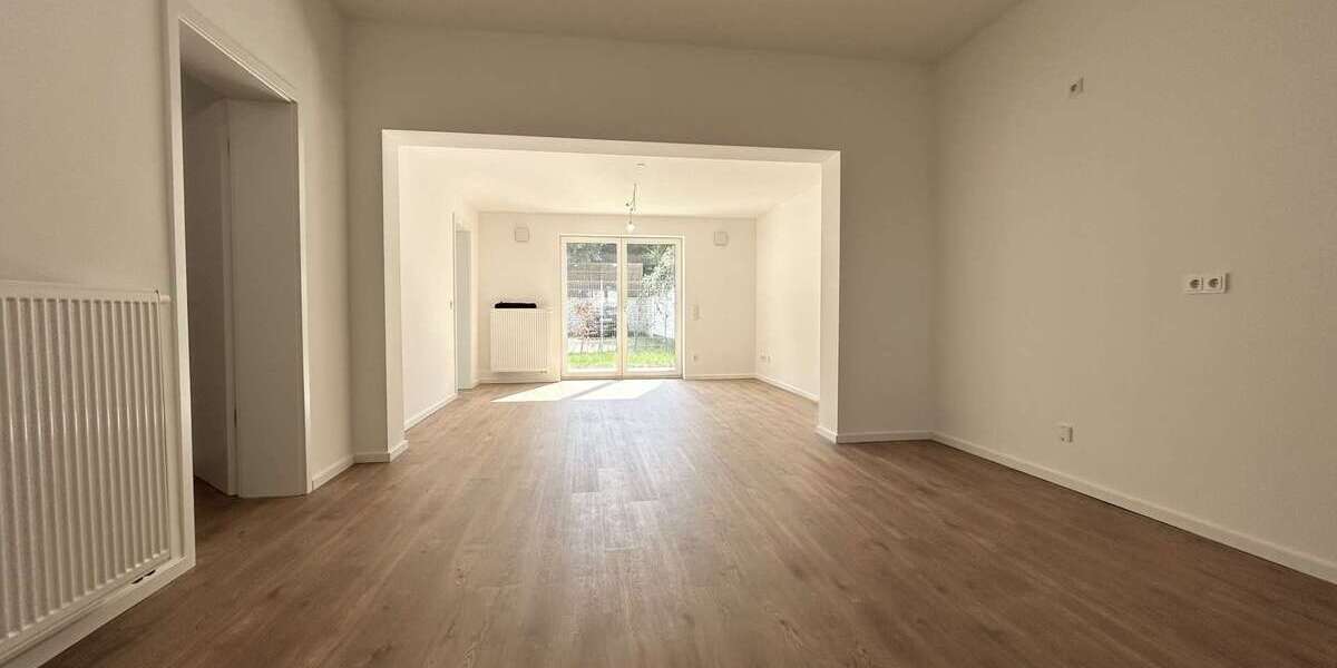 Etagenwohnung Köln-Köln-Kalk Kalk - 2 Zimmer, 83 m&sup2;, 1.160&euro; | Angebot:26568592
