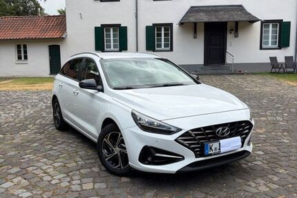Hyundai i30 196.390 km 10.500 &euro; Köln 51067