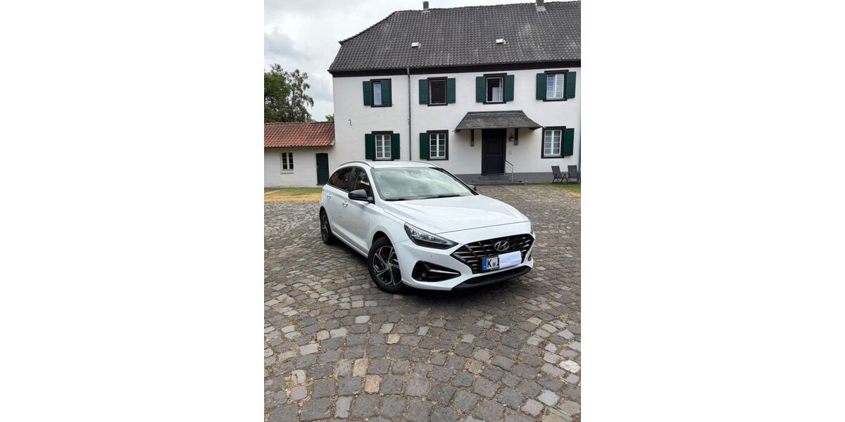 Hyundai i30 196.390 km 10.500 &euro; Köln 51067