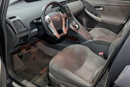 Toyota Prius 179.000 km 8.500 € Leverkusen 51381