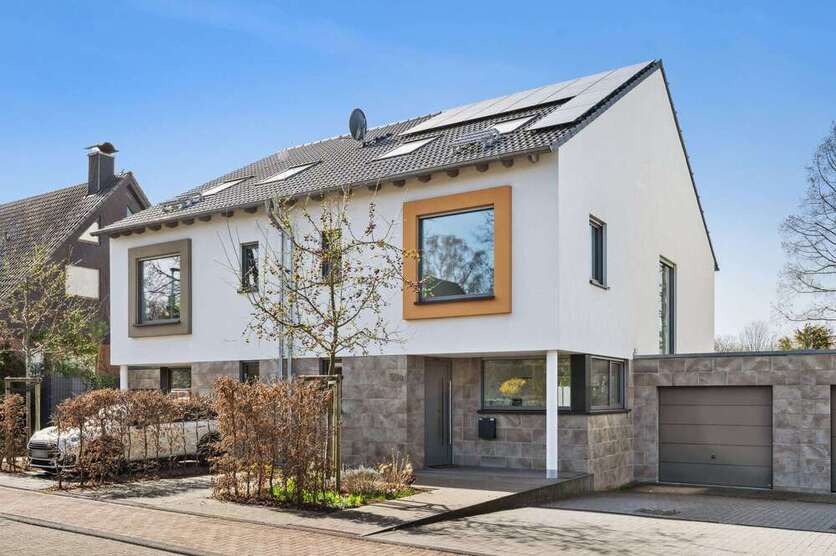 Haus zum Kaufen in Bergisch Gladbach 940.000 € 190 m²