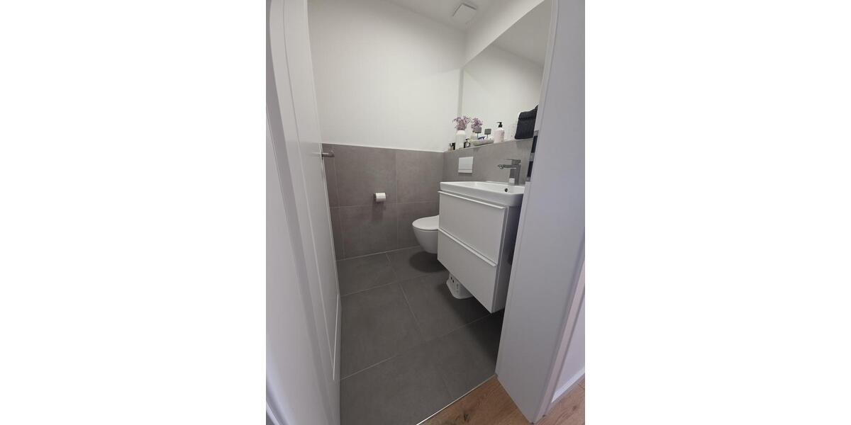 Etagenwohnung Hilden Forstbach - 4 Zimmer, 135 m&sup2;, 1.990&euro; | Angebot:25406505